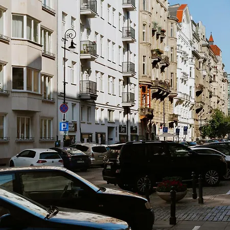 Garage - Lwowska 9 *