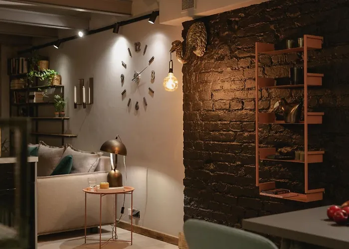 Garage - Lwowska 9 *