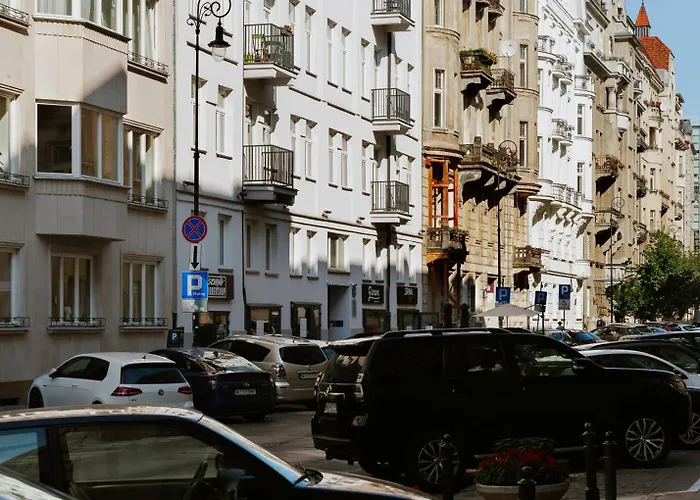 Garage - Lwowska 9 *