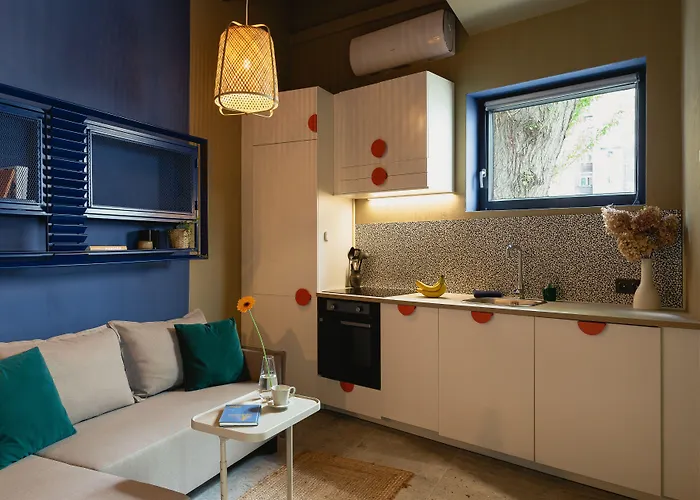 Garage - Lwowska 9 *