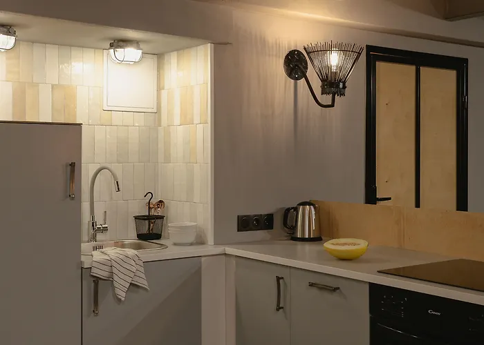 Garage - Lwowska 9 * وارسو