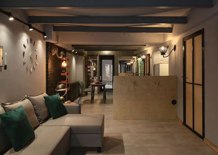 Garage - Lwowska 9 وارسو