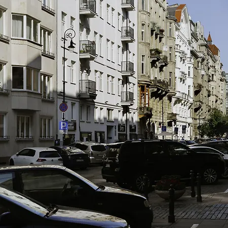 Garage - Lwowska 9 *